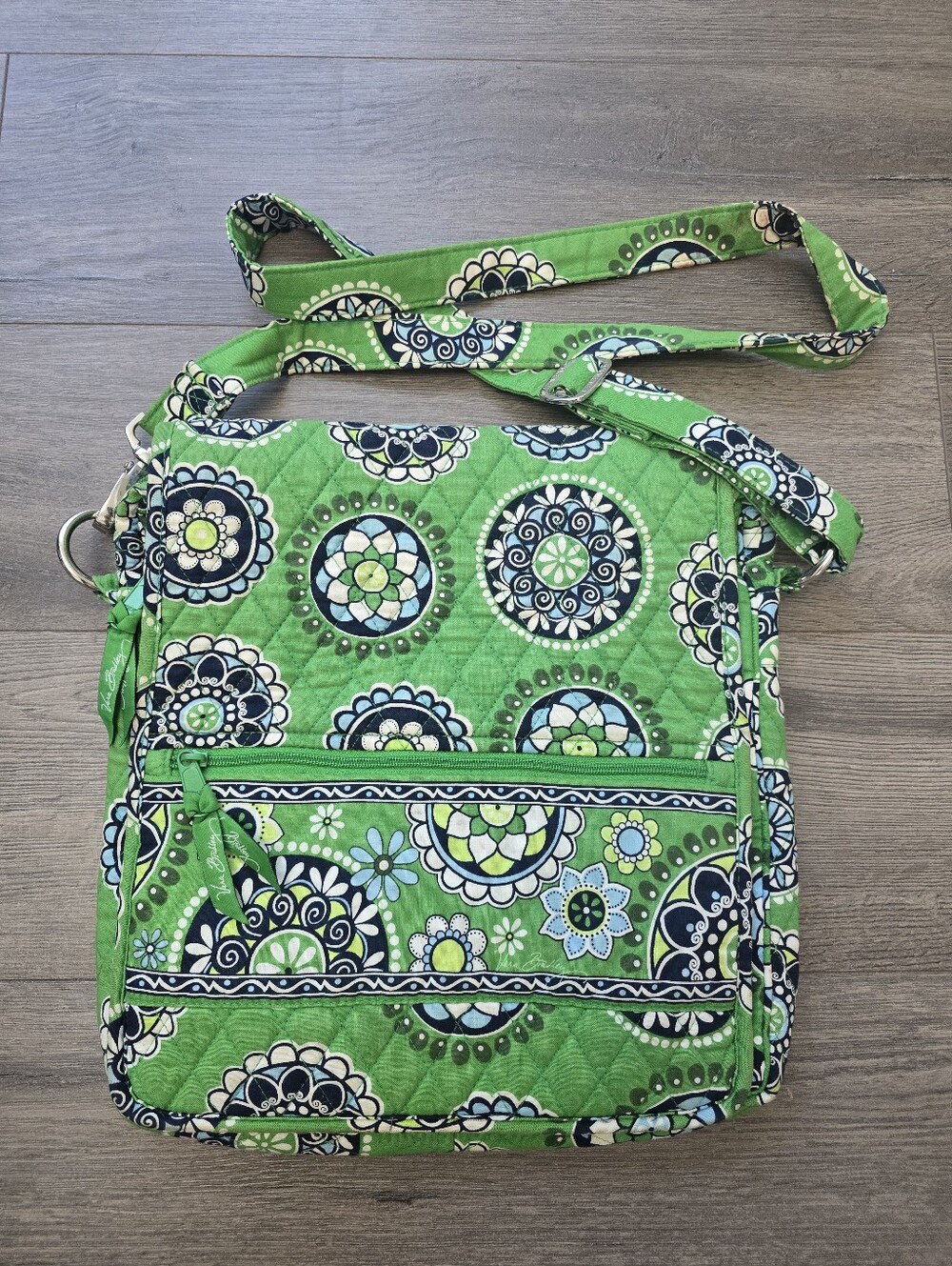 Vera Bradley Quilted Mailbag Crossbody Cupcake Green Floral Paisley Pattern